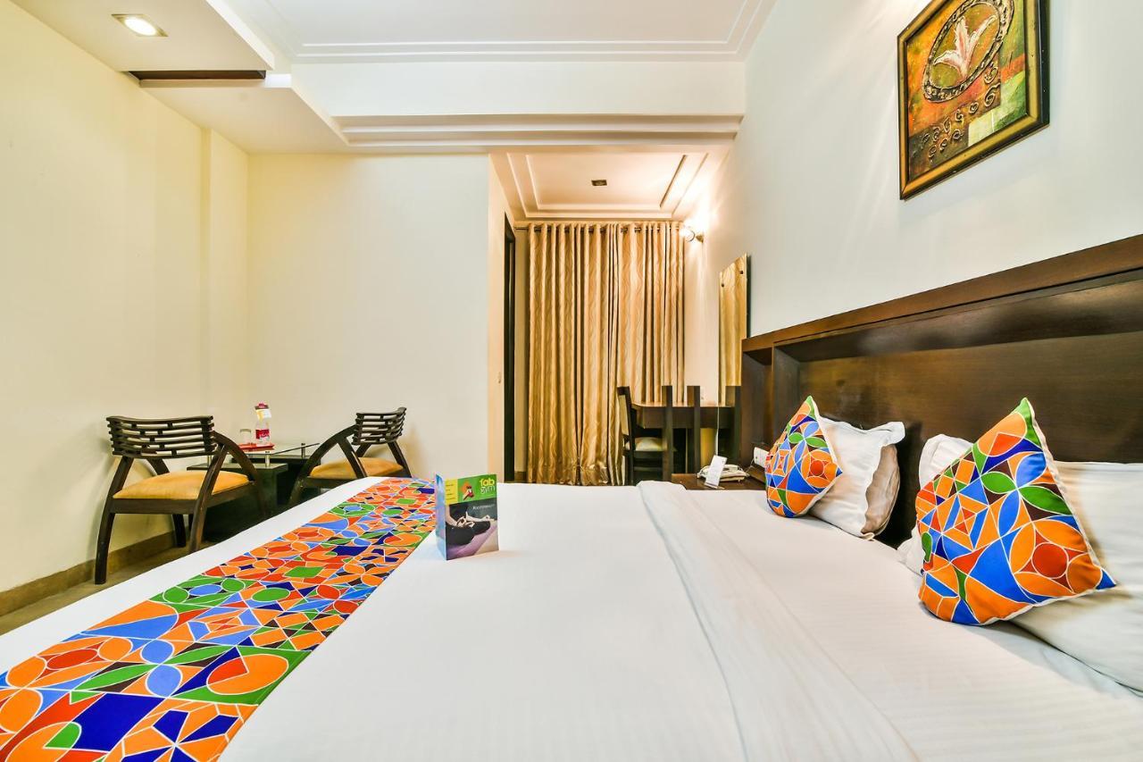 Fabhotel Oasis Dlf Phase 3 Gurgáon Exteriér fotografie